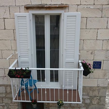 Apartment Jure Vis Exterior foto